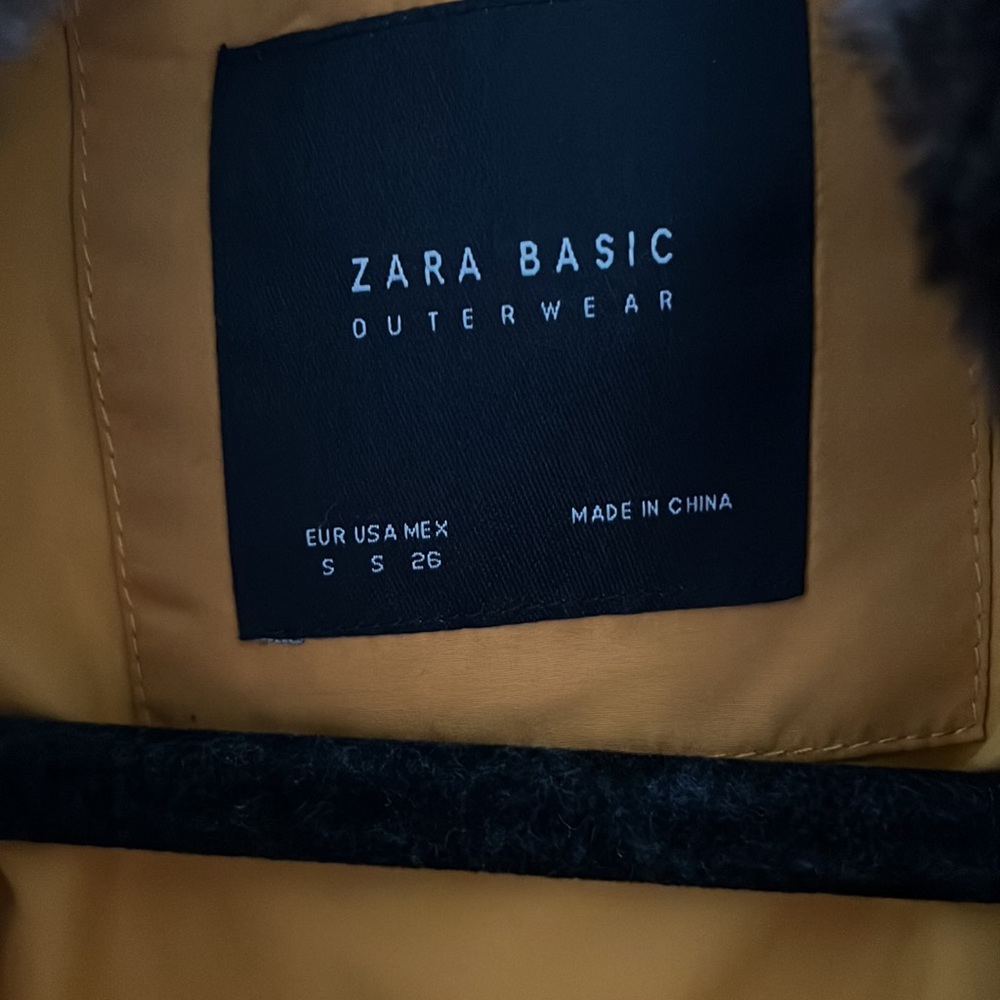 Zara Basic Puffer Jacket Size Small - image 2